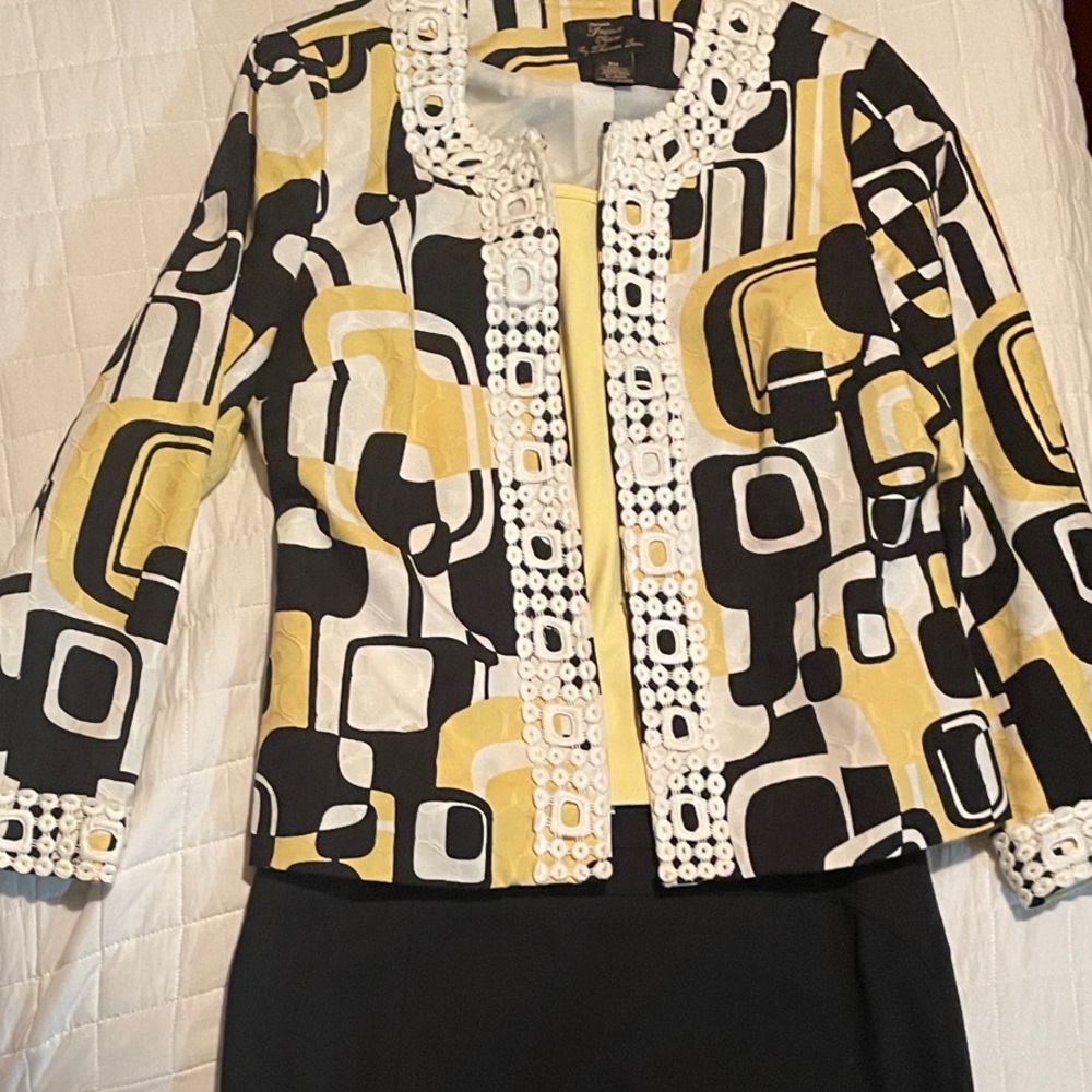 Geometric Patterned Jacket with Crochet Details - image 10